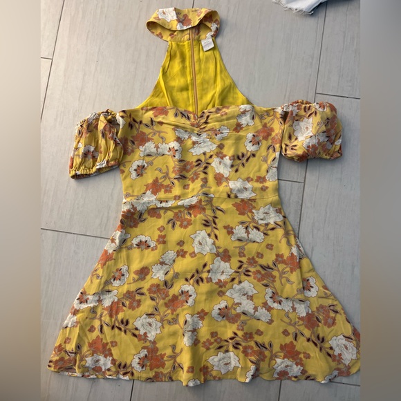 Revolve Ale by Alessandro - Picture 2 of 4